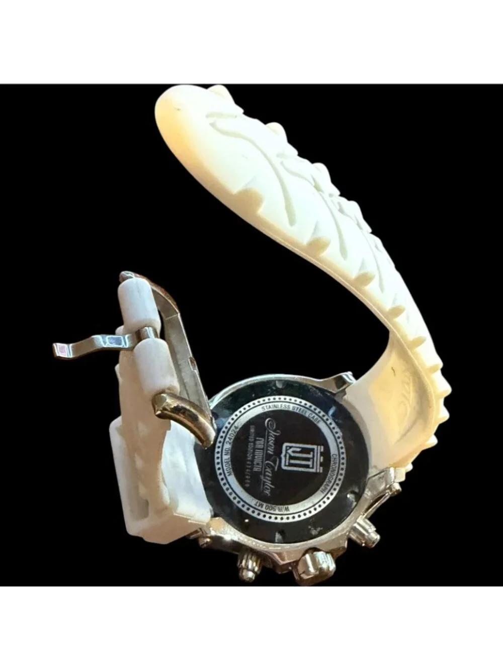 Invicta presenting striking
